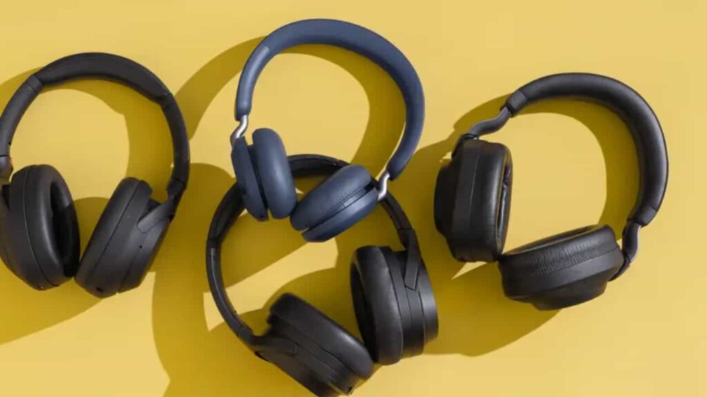 Global Wireless Headphones Market to Reach Nearly USD 70 - gaming headphone